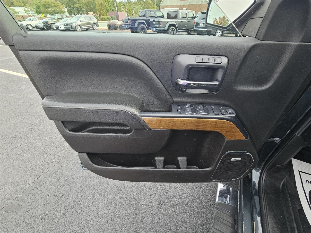 2019 Chevrolet Silverado 2500HD LTZ photo 3