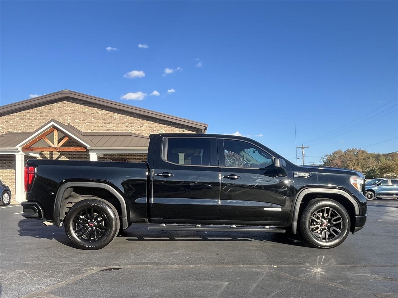 GMC Sierra 1500 Elevation Crew Cab 2WD 2020 GMC Sierra 1500 Elevation Crew Cab 2WD 2020