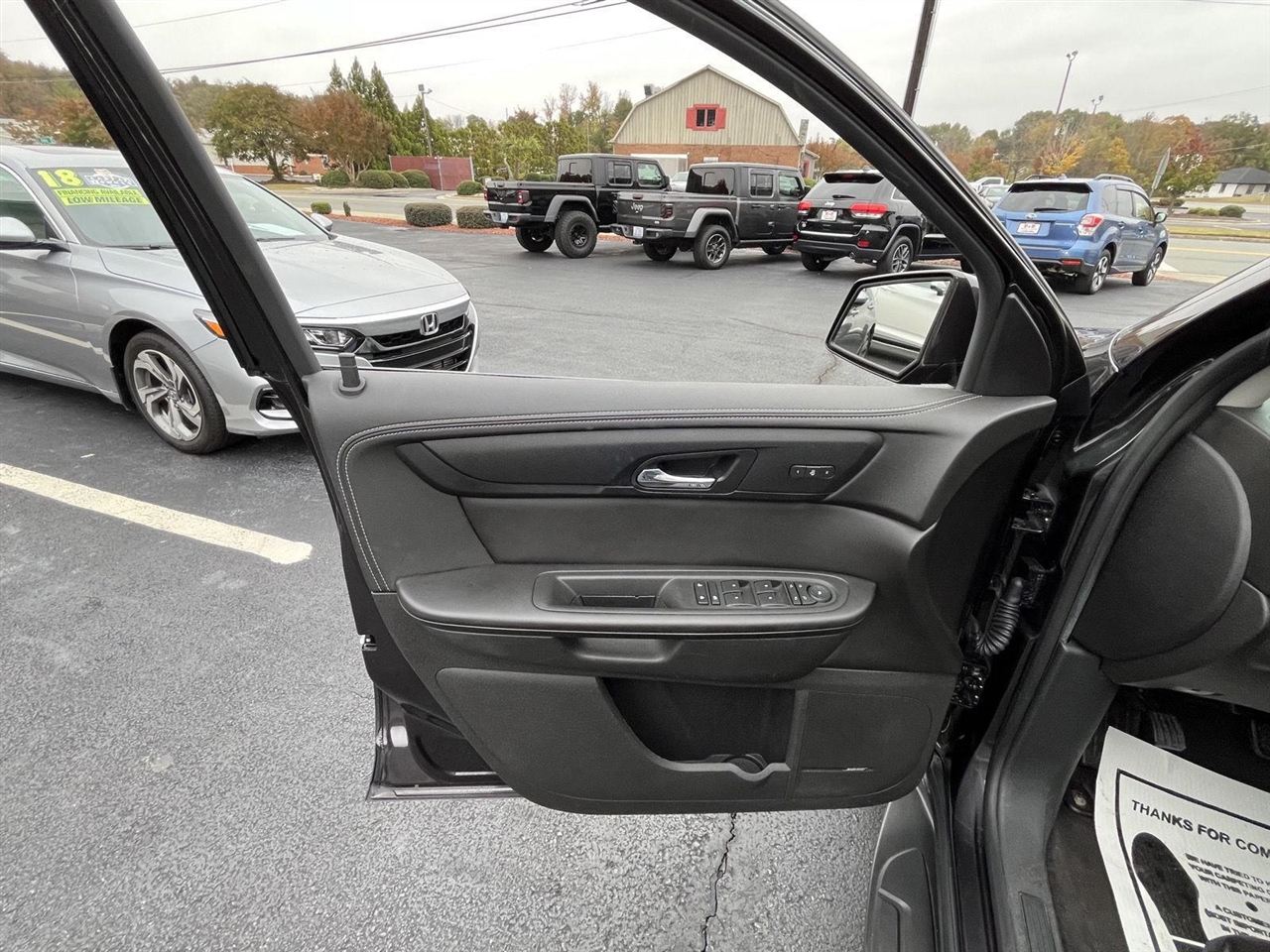 Chevrolet Traverse 2LT FWD 2017 Chevrolet Traverse 2LT FWD 2017