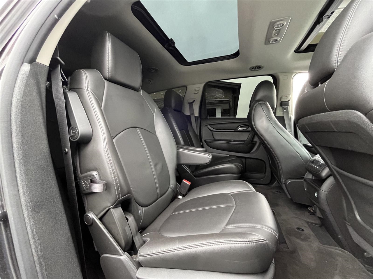 Chevrolet Traverse 2LT FWD 2017 Chevrolet Traverse 2LT FWD 2017