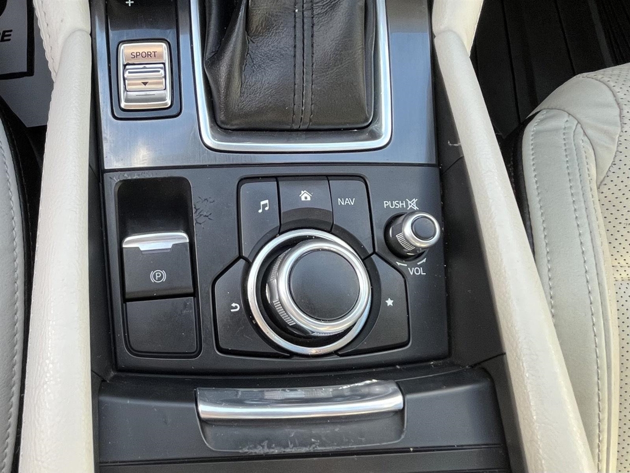 Mazda MAZDA6 i Grand Touring 2016 Mazda MAZDA6 i Grand Touring 2016