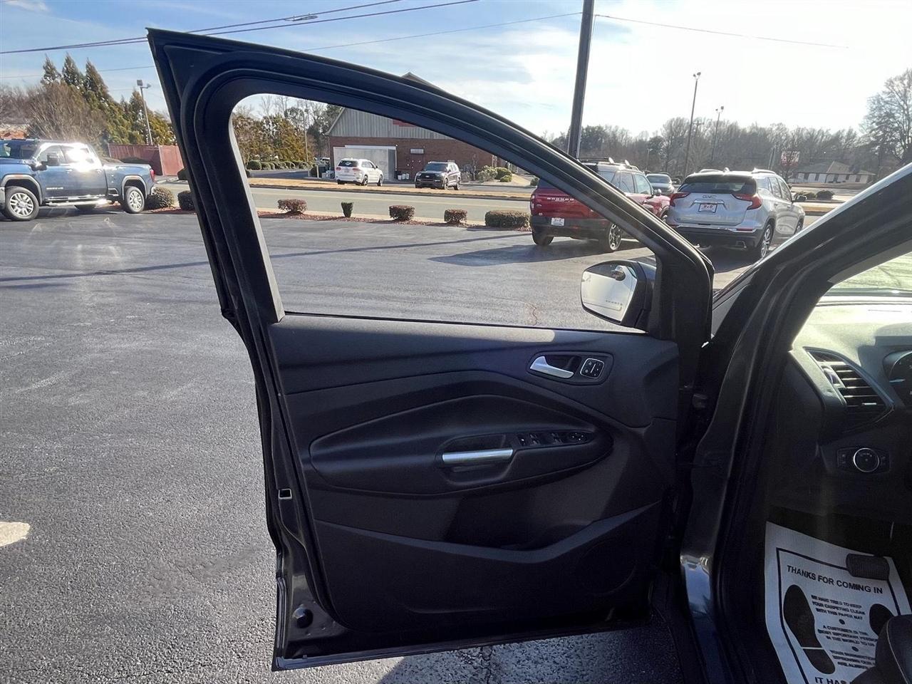 Ford Escape Titanium FWD 2019