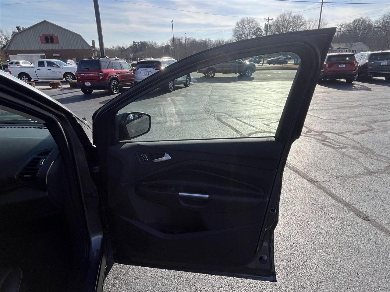 Ford Escape Titanium FWD 2019