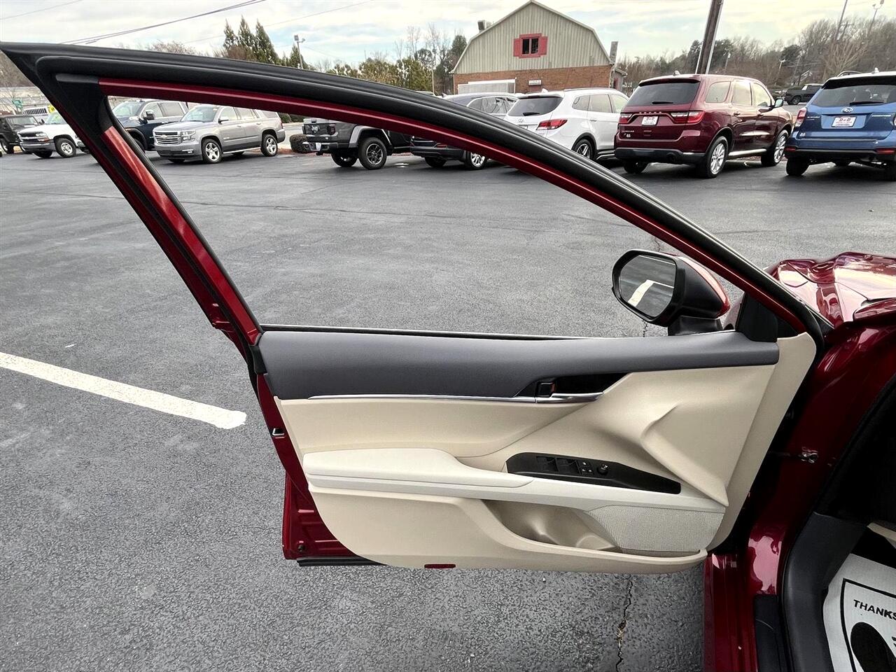 Toyota Camry LE 2022