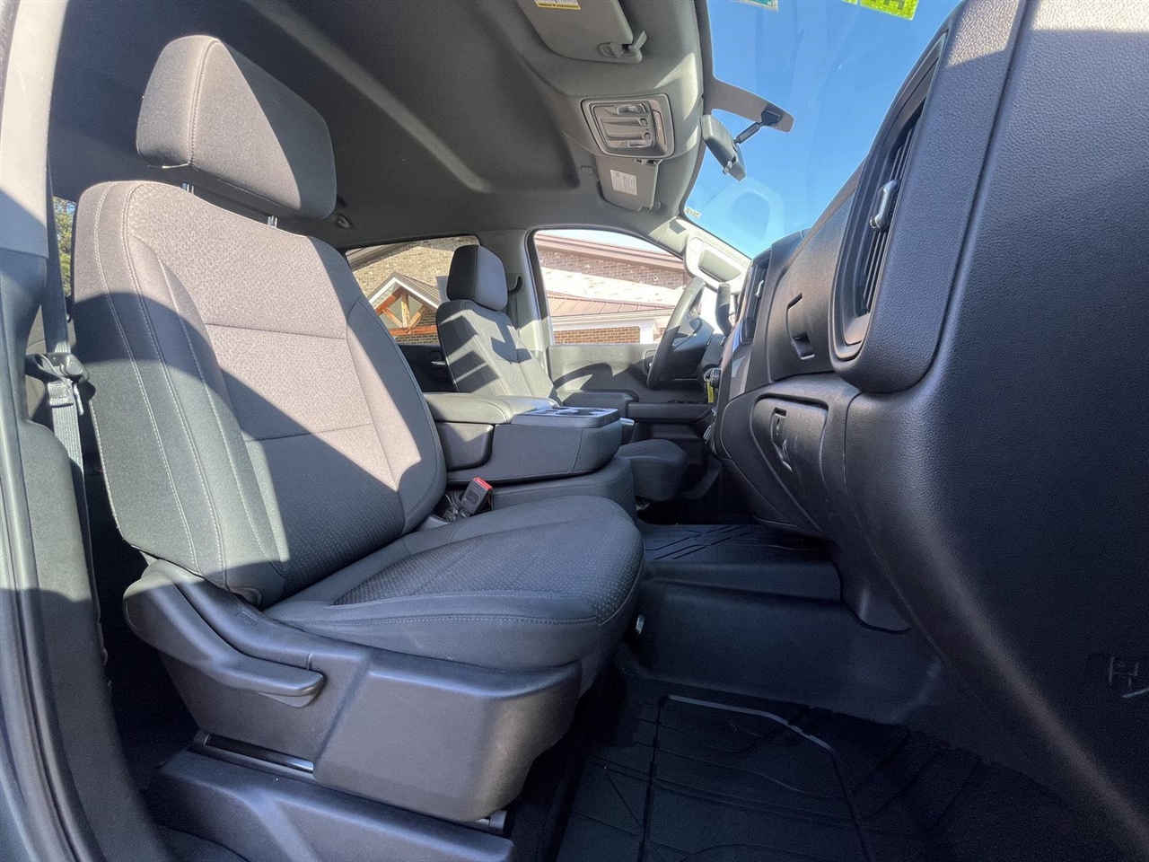 Chevrolet Silverado 1500 Custom Trail Boss Crew Cab Short Box 4WD 2020