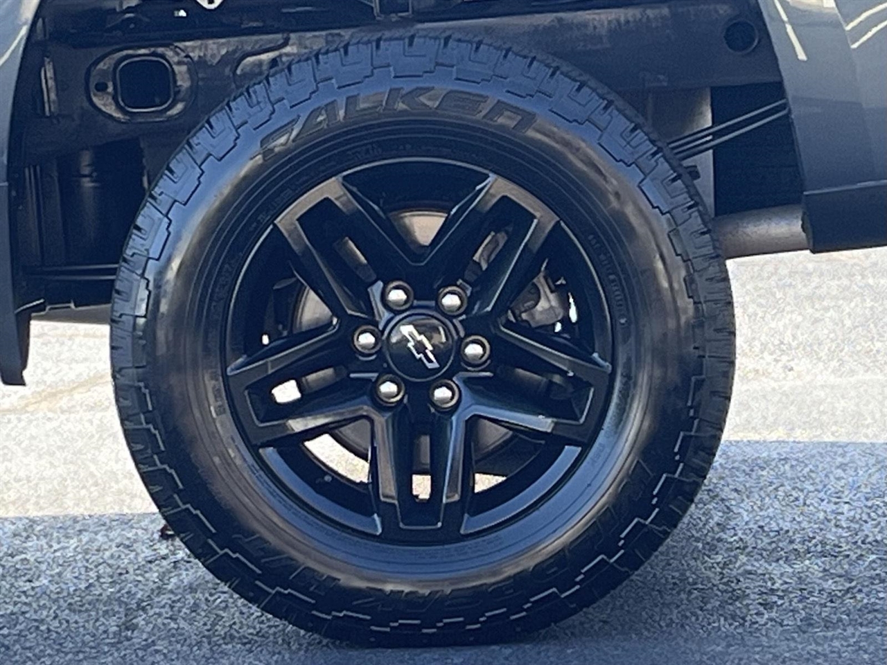 Chevrolet Silverado 1500 Custom Trail Boss Crew Cab Short Box 4WD 2020