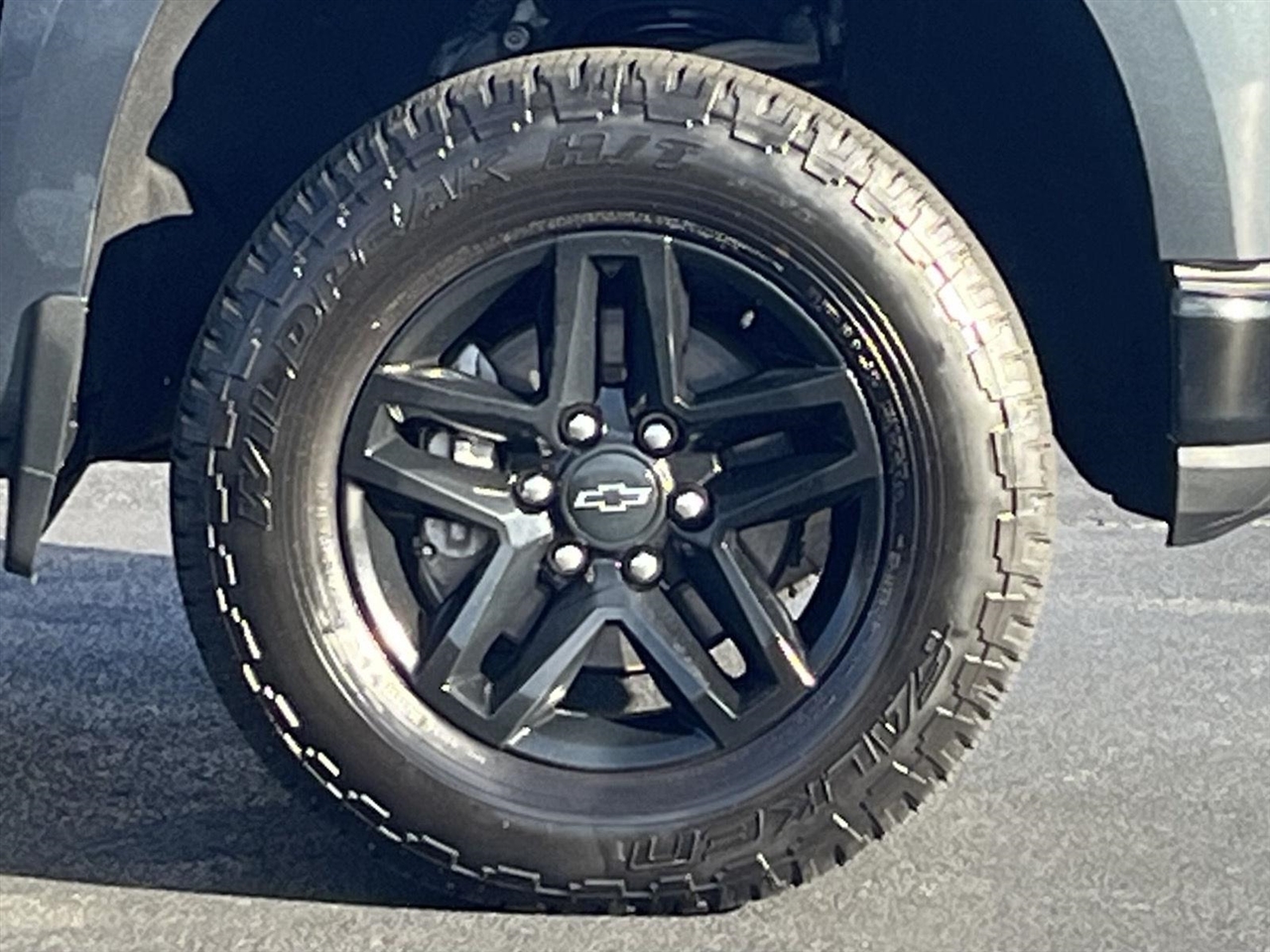 Chevrolet Silverado 1500 Custom Trail Boss Crew Cab Short Box 4WD 2020