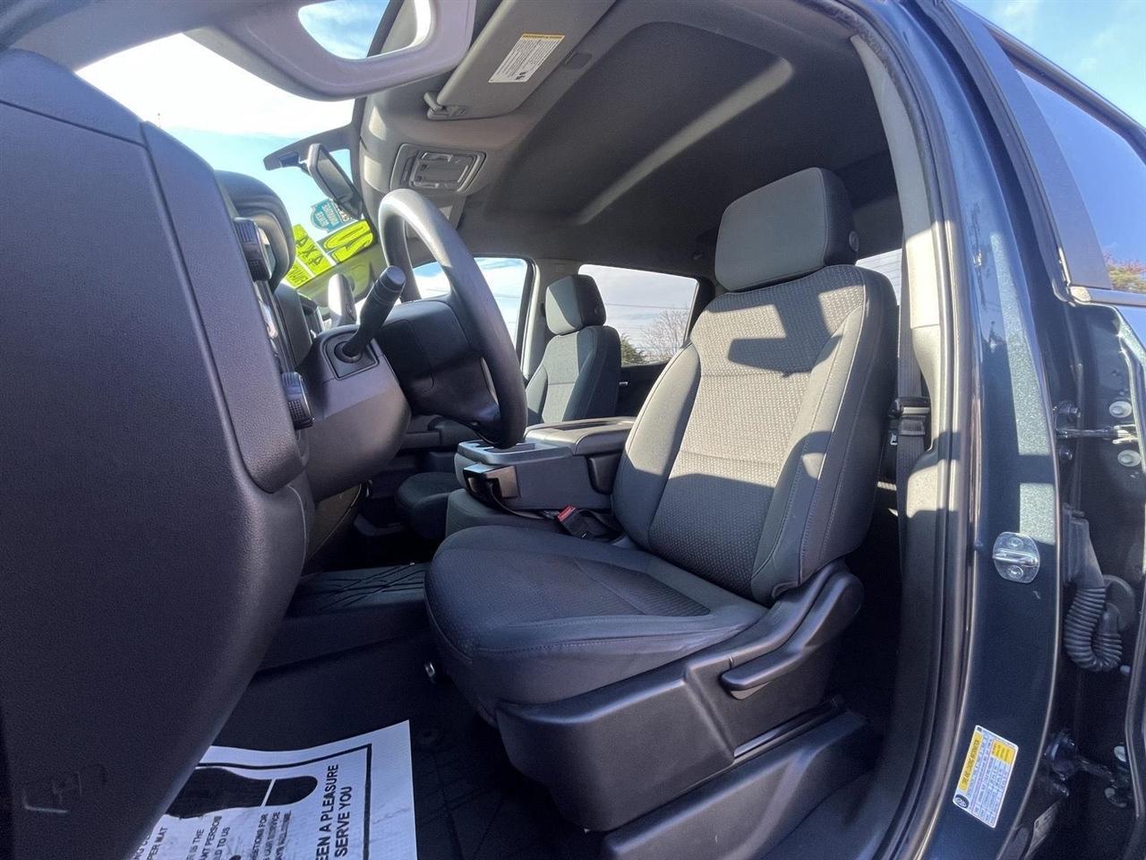 Chevrolet Silverado 1500 Custom Trail Boss Crew Cab Short Box 4WD 2020