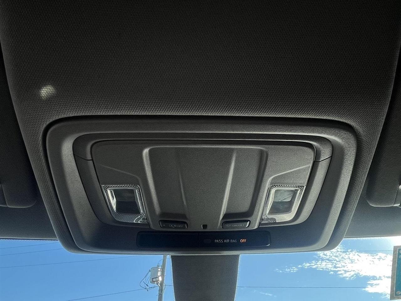 Chevrolet Silverado 1500 Custom Trail Boss Crew Cab Short Box 4WD 2020