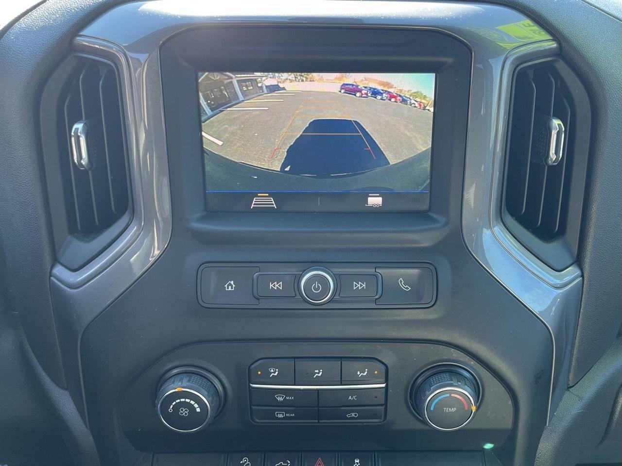 Chevrolet Silverado 1500 Custom Trail Boss Crew Cab Short Box 4WD 2020