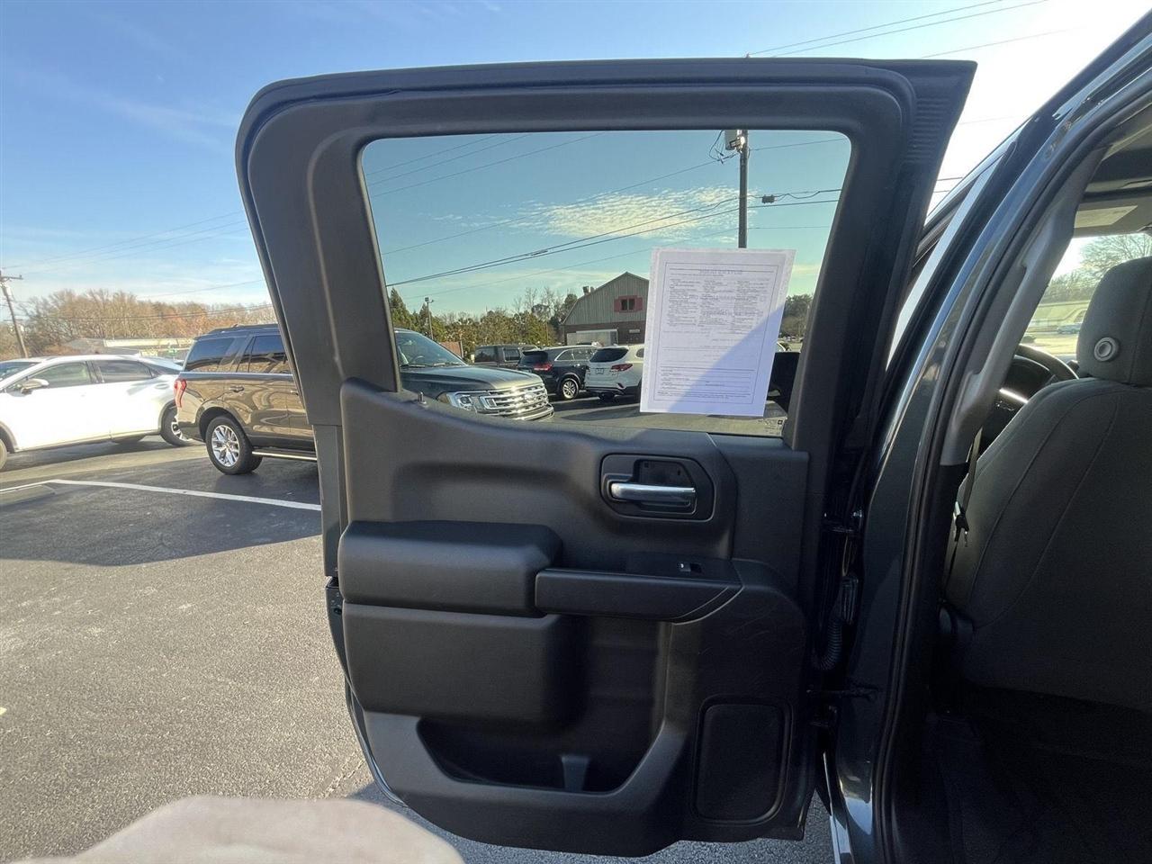 Chevrolet Silverado 1500 Custom Trail Boss Crew Cab Short Box 4WD 2020