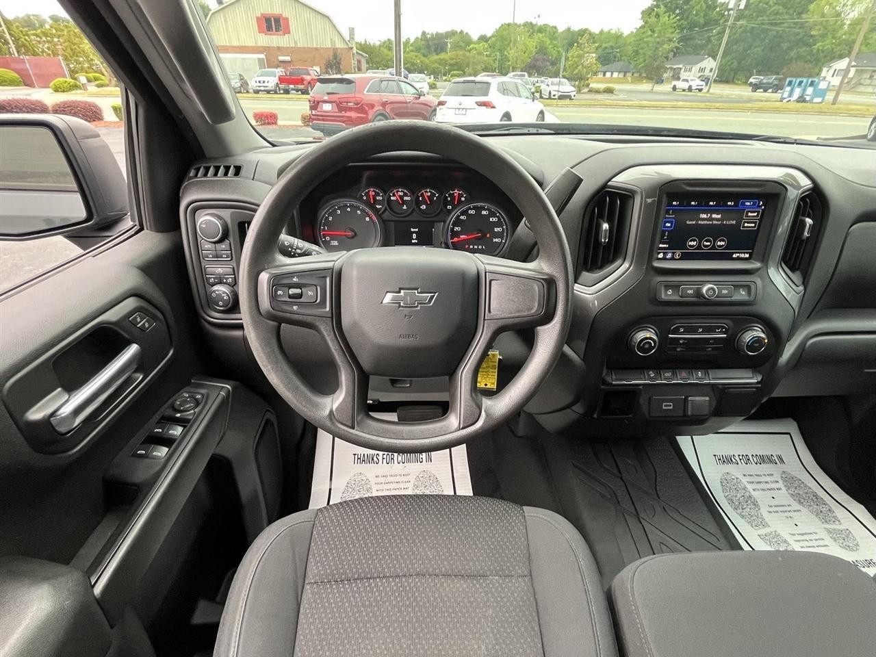 Chevrolet Silverado 1500 Custom Trail Boss Crew Cab Short Box 4WD 2020