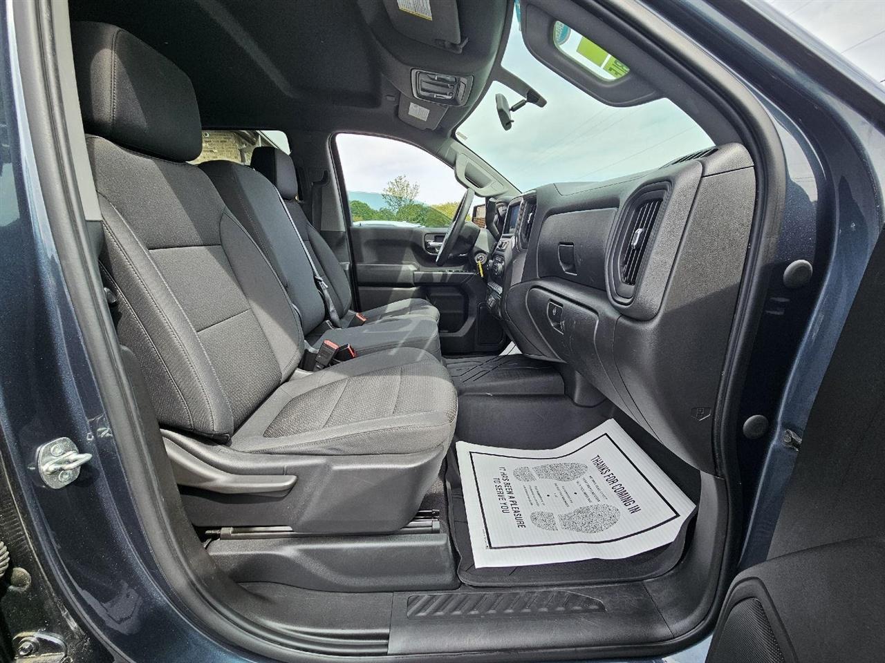 Chevrolet Silverado 1500 Custom Trail Boss Crew Cab Short Box 4WD 2020