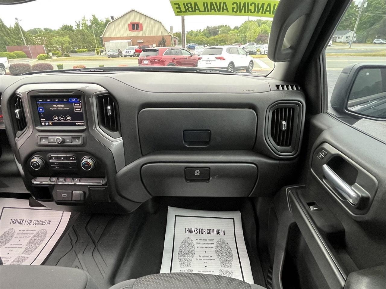 Chevrolet Silverado 1500 Custom Trail Boss Crew Cab Short Box 4WD 2020