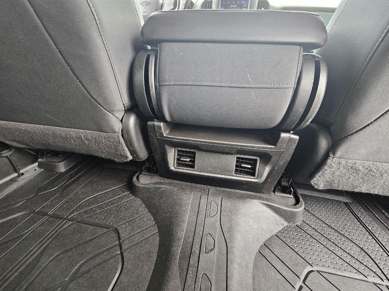 Chevrolet Silverado 1500 Custom Trail Boss Crew Cab Short Box 4WD 2020