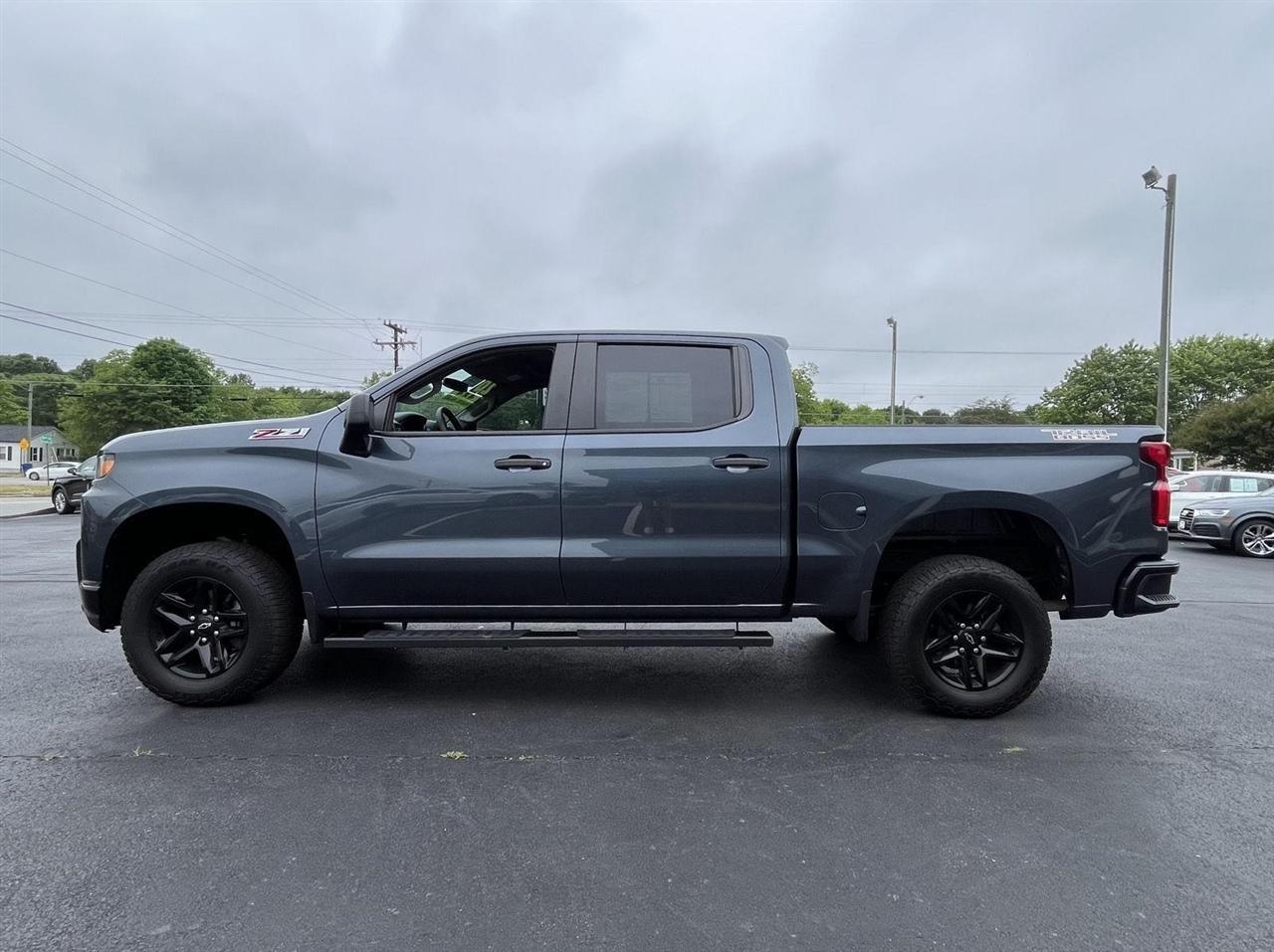 Chevrolet Silverado 1500 Custom Trail Boss Crew Cab Short Box 4WD 2020