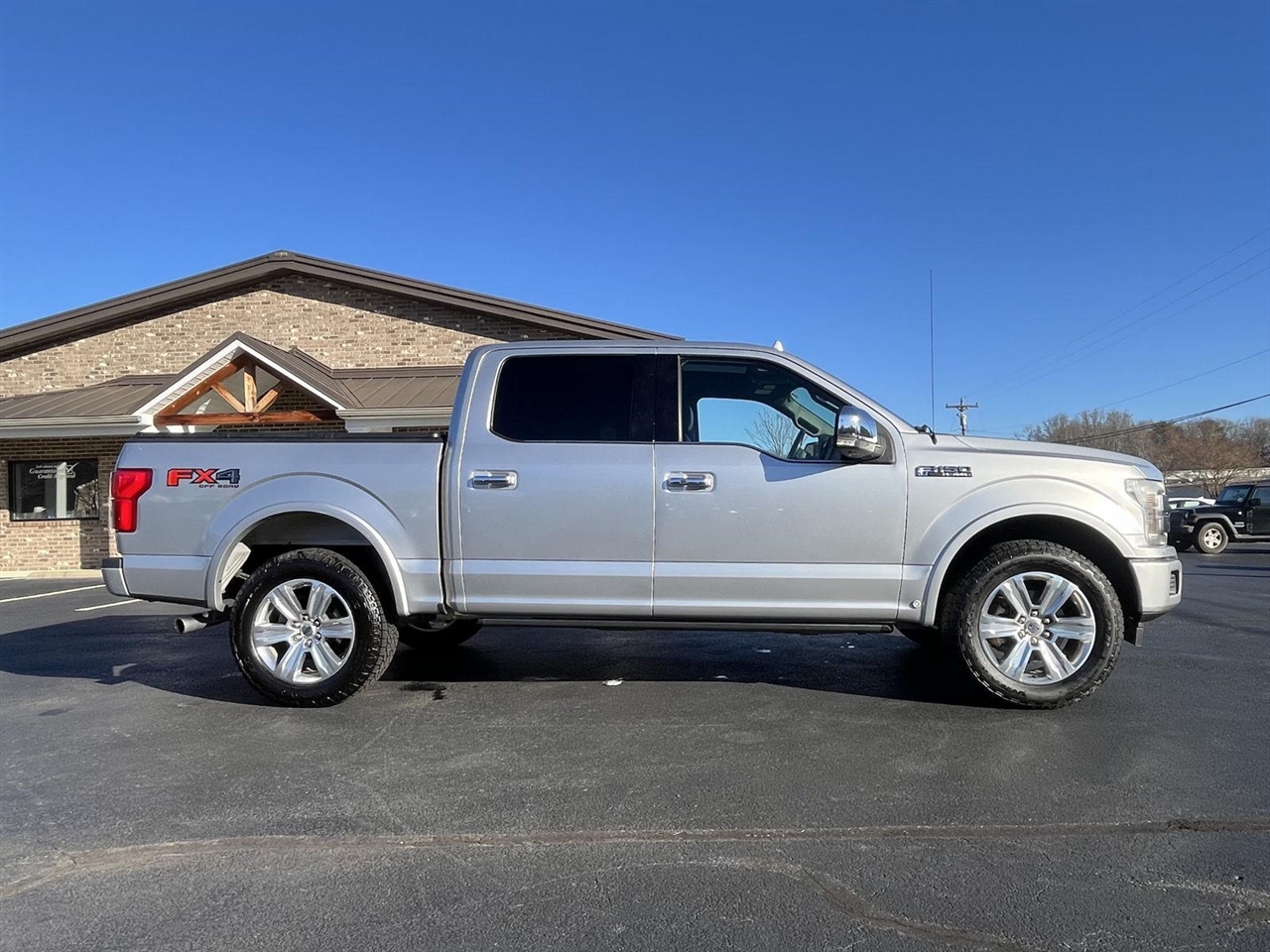 Ford F-150 Platinum SuperCrew 5.5-ft. Bed 4WD 2019