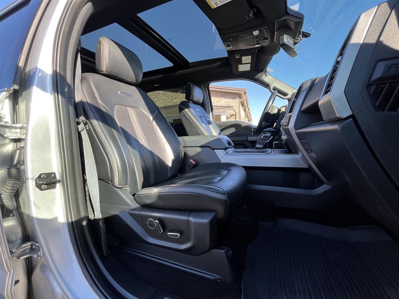 Ford F-150 Platinum SuperCrew 4WD 2019