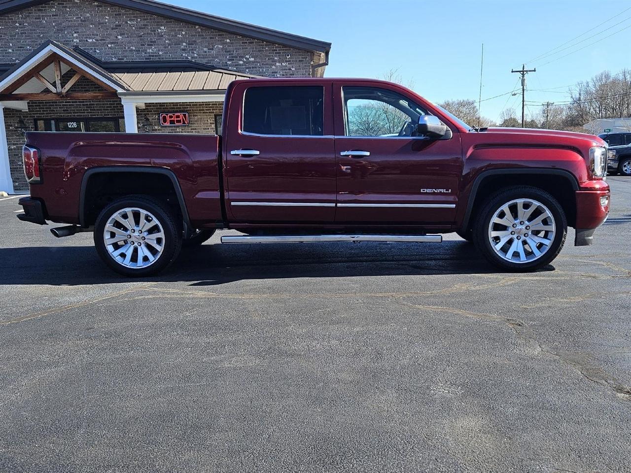 GMC Sierra 1500 Denali Crew Cab 4WD 2017