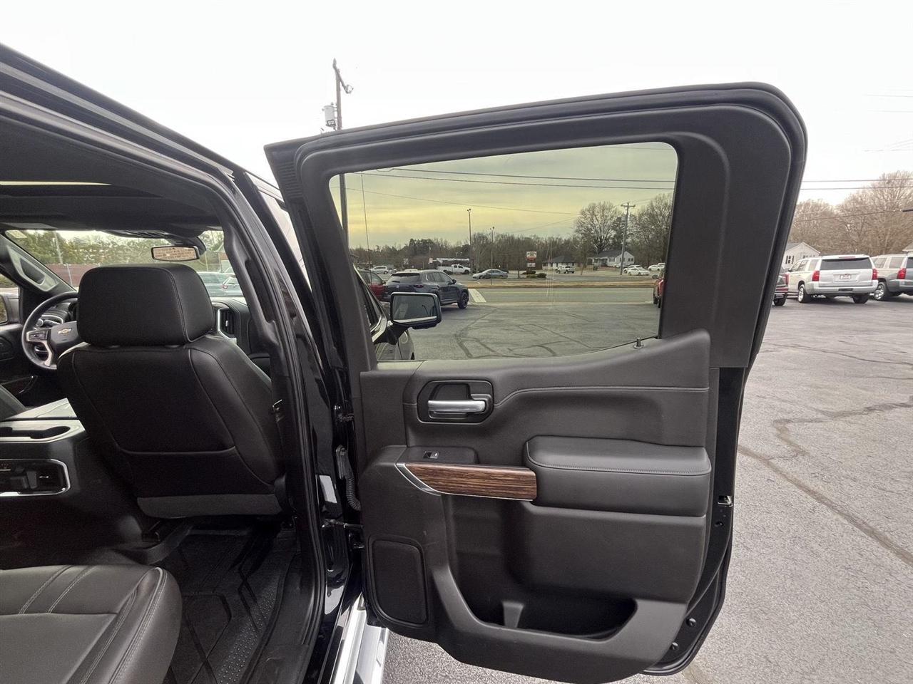 Chevrolet Silverado 1500 High Country Crew Cab 4WD 2019