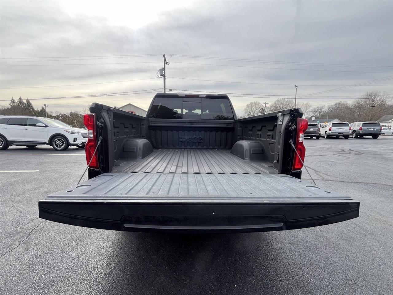 Chevrolet Silverado 1500 High Country Crew Cab 4WD 2019