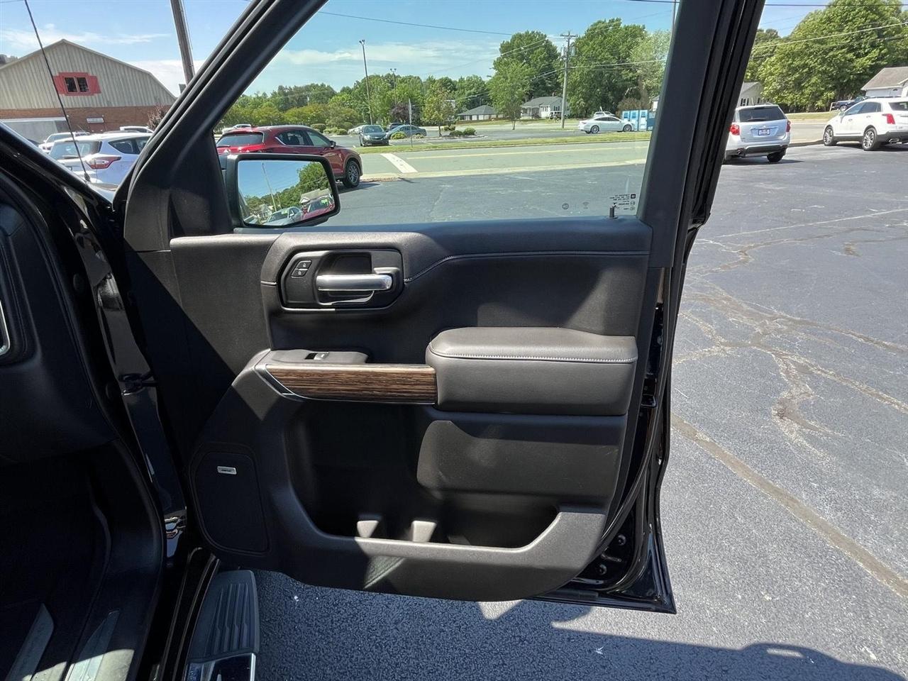 2019 Chevrolet Silverado 1500 High Country - Photo 17