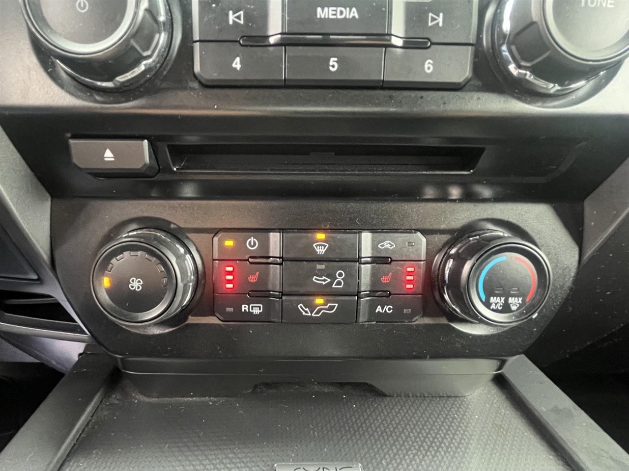 Ford F-150 Lariat SuperCab 8-ft. 4WD 2016