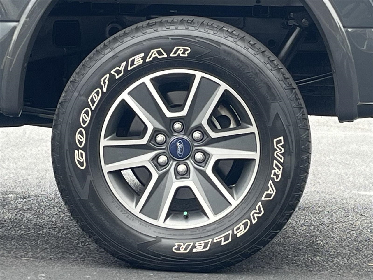 Ford F-150 XLT SuperCab 4WD 2016