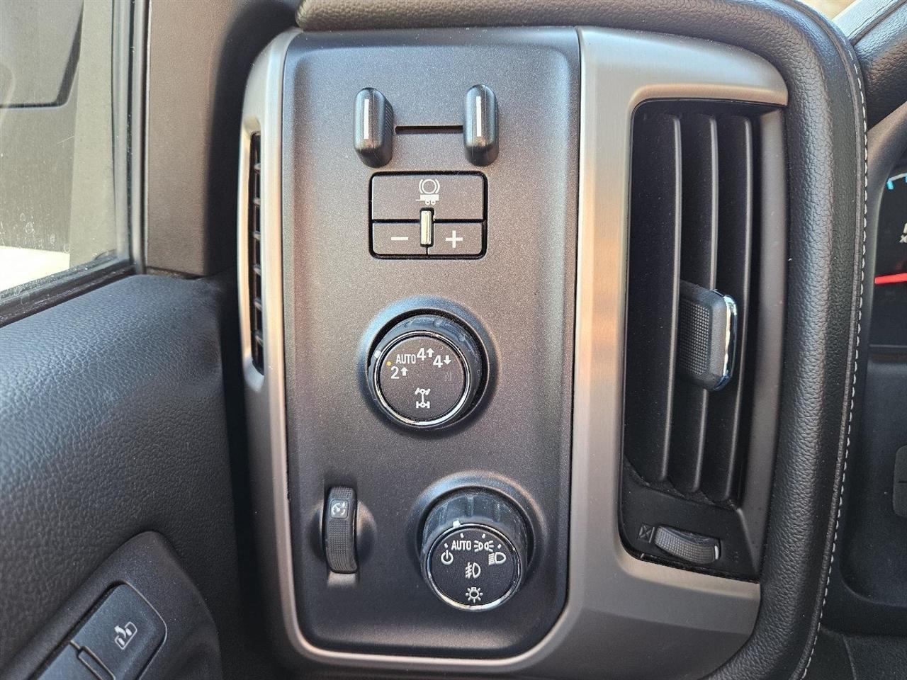 GMC Sierra 1500 Denali Crew Cab 4WD 2017