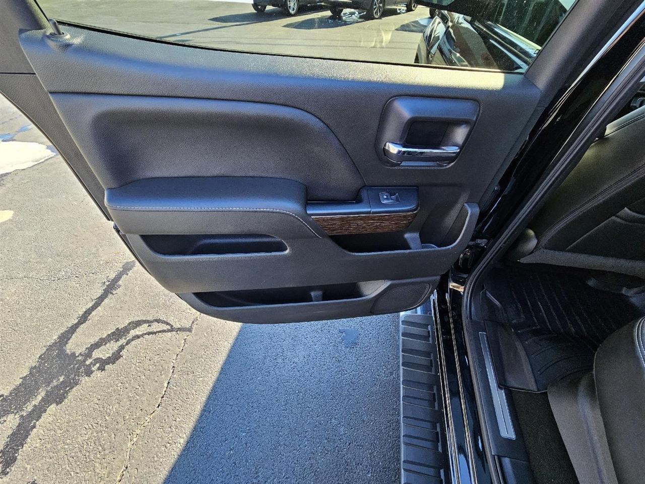 GMC Sierra 1500 Denali Crew Cab 4WD 2017