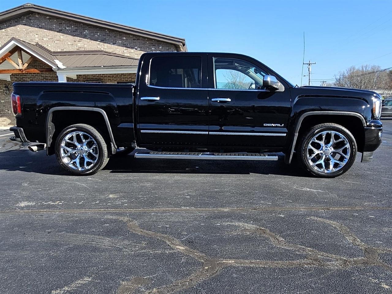 GMC Sierra 1500 Denali Crew Cab 4WD 2017