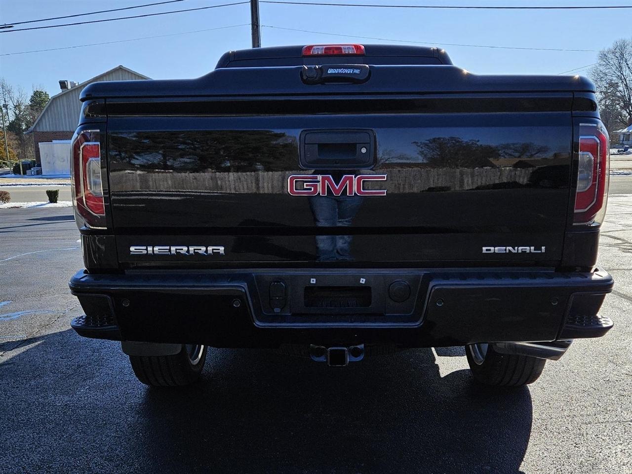 GMC Sierra 1500 Denali Crew Cab 4WD 2017