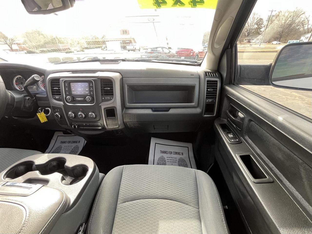 RAM 1500 Tradesman Quad Cab 4WD 2014