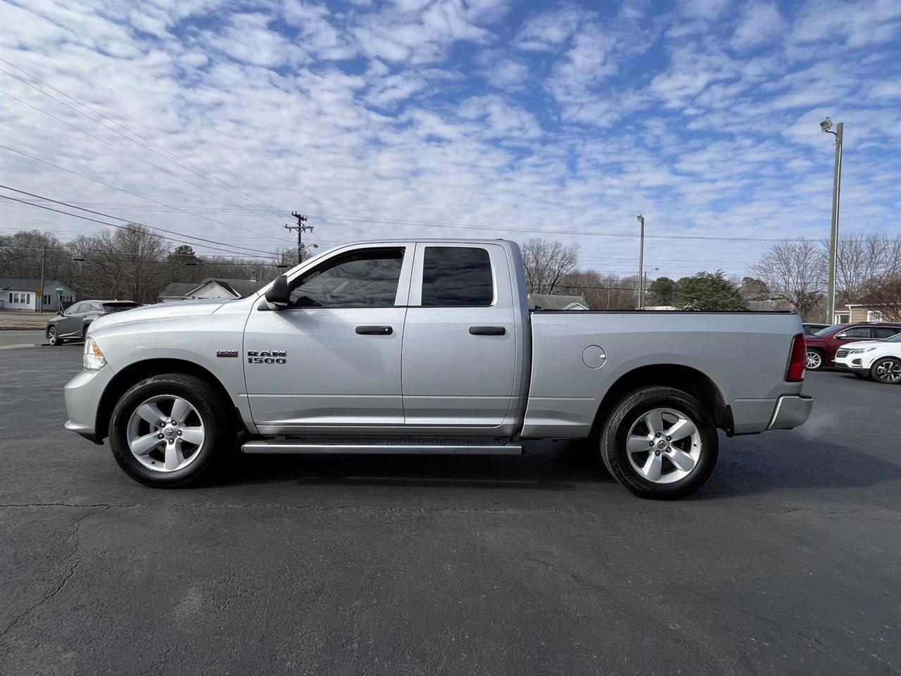 RAM 1500 Tradesman Quad Cab 4WD 2014