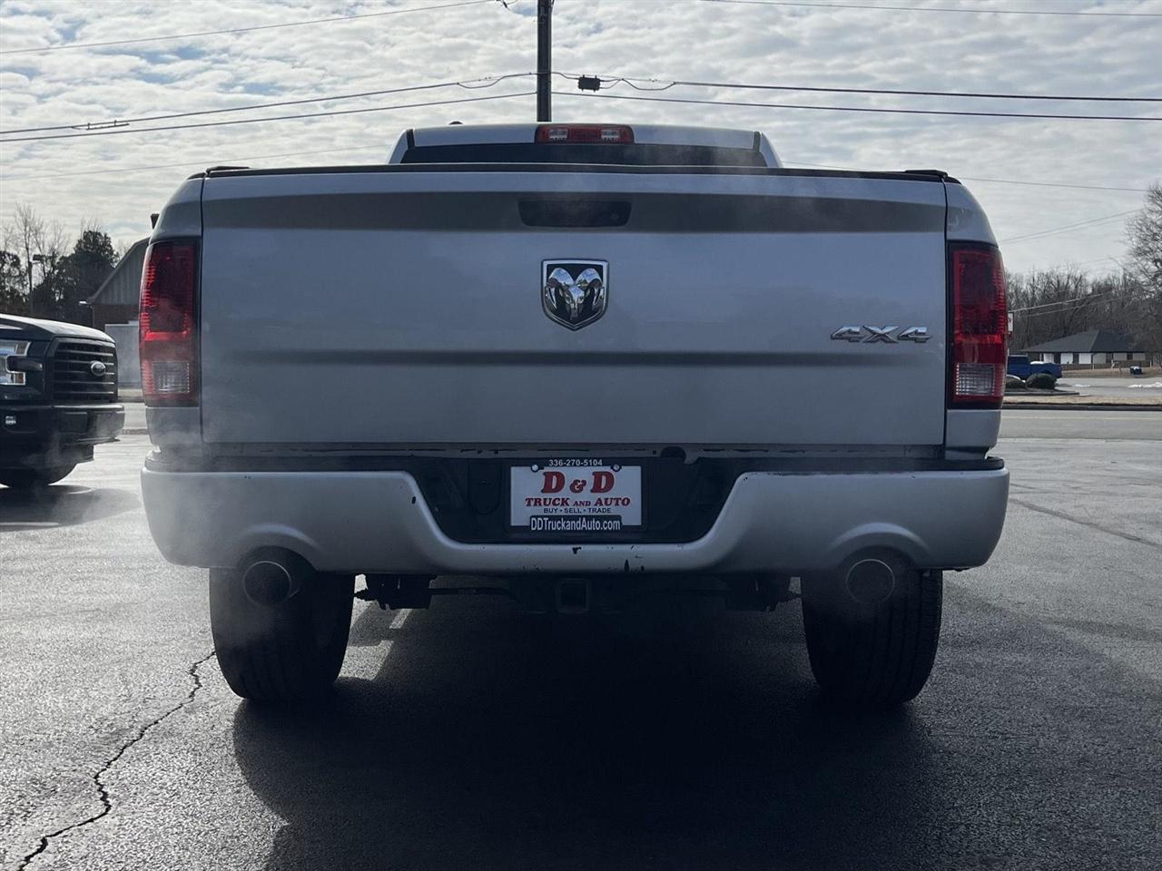 RAM 1500 Tradesman Quad Cab 4WD 2014