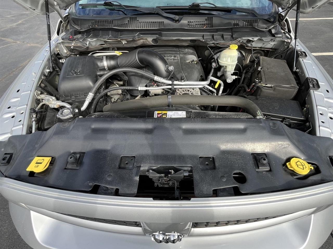 RAM 1500 Tradesman Quad Cab 4WD 2014