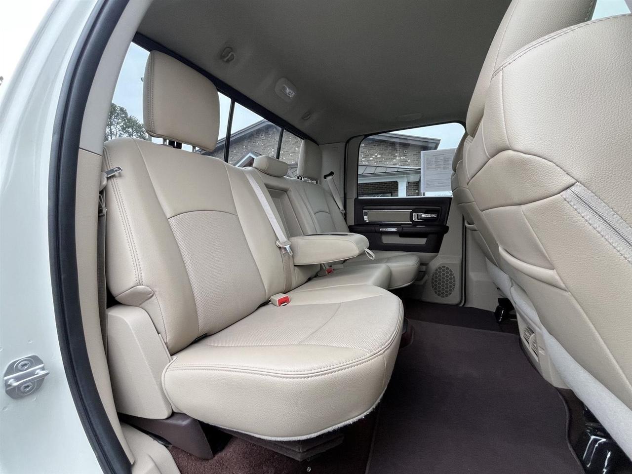 RAM 1500 Laramie Crew Cab SWB 4WD 2017