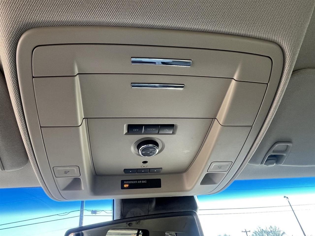 GMC Yukon Denali 4WD 2018