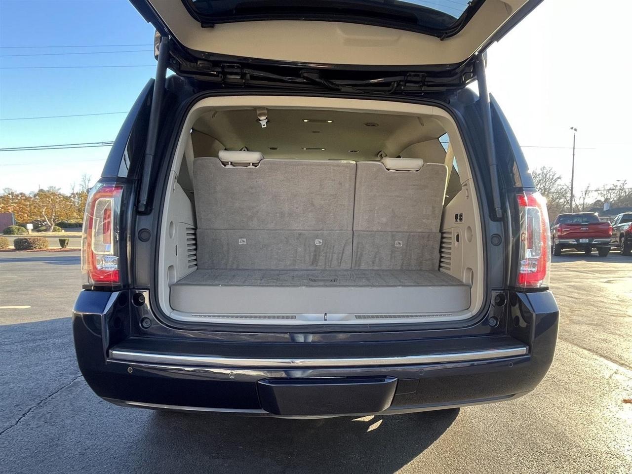 GMC Yukon Denali 4WD 2018