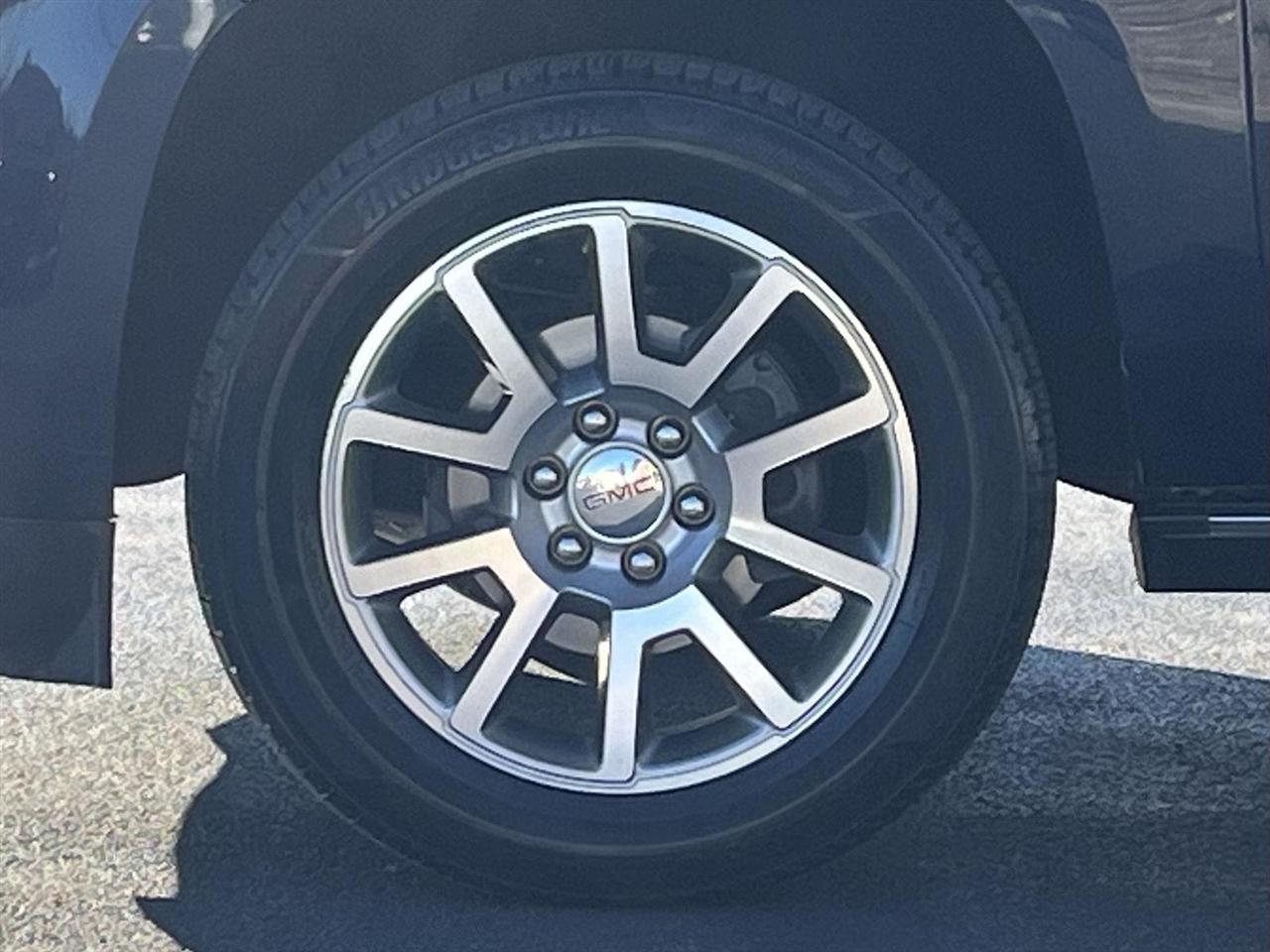 GMC Yukon Denali 4WD 2018