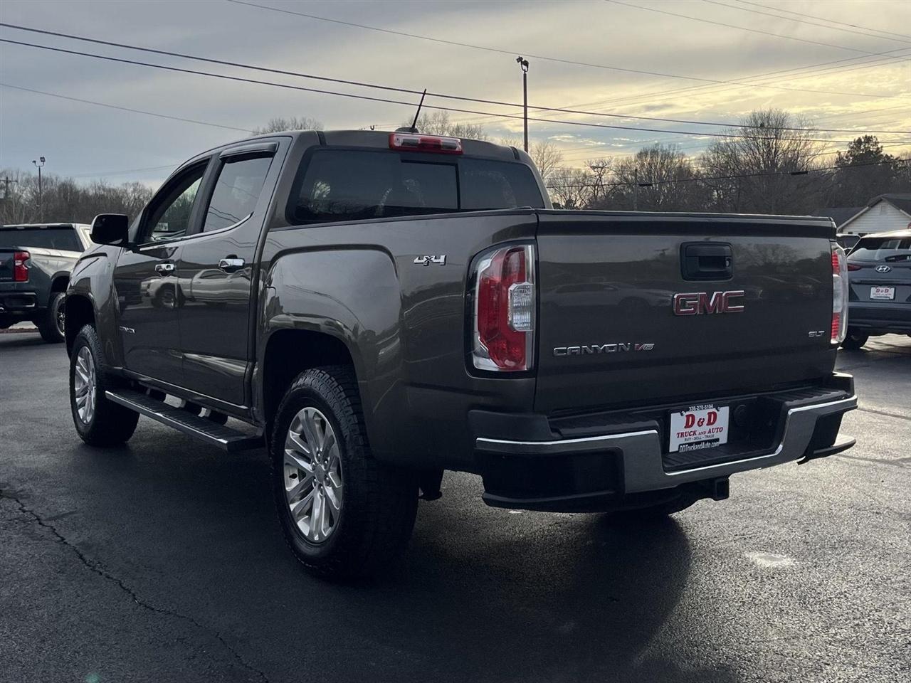 GMC Canyon SLT Crew Cab 4WD Short Box 2017