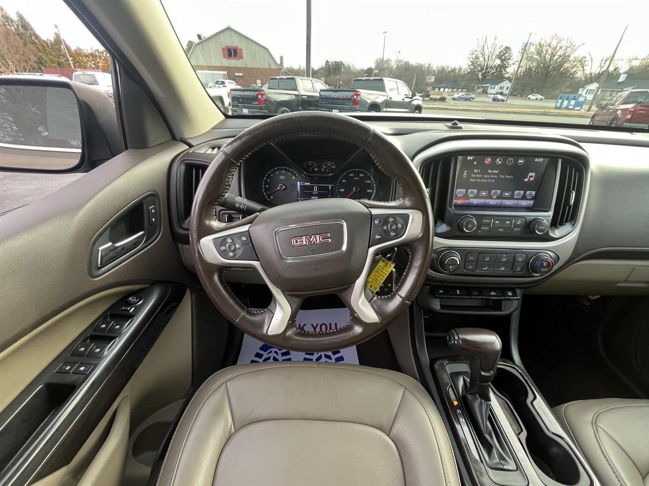 GMC Canyon SLT Crew Cab 4WD Short Box 2017