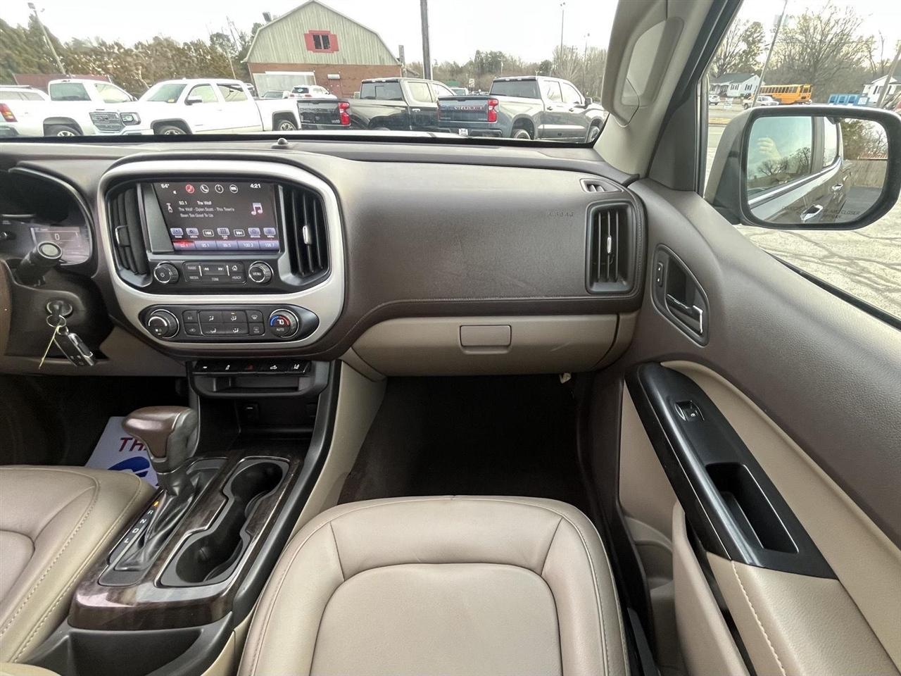 GMC Canyon SLT Crew Cab 4WD Short Box 2017