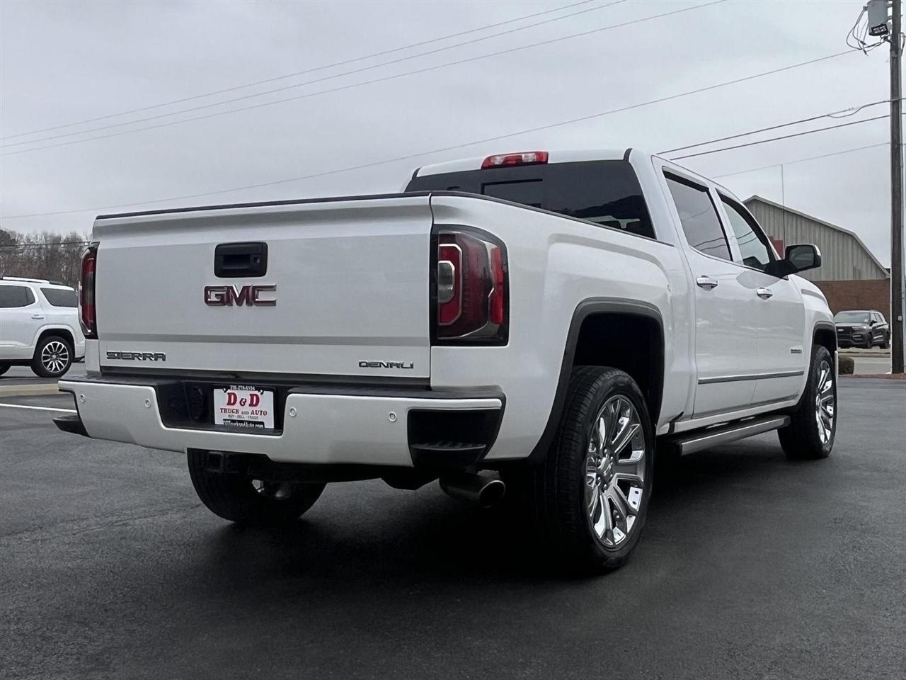 GMC Sierra 1500 Denali Crew Cab Long Box 4WD 2017