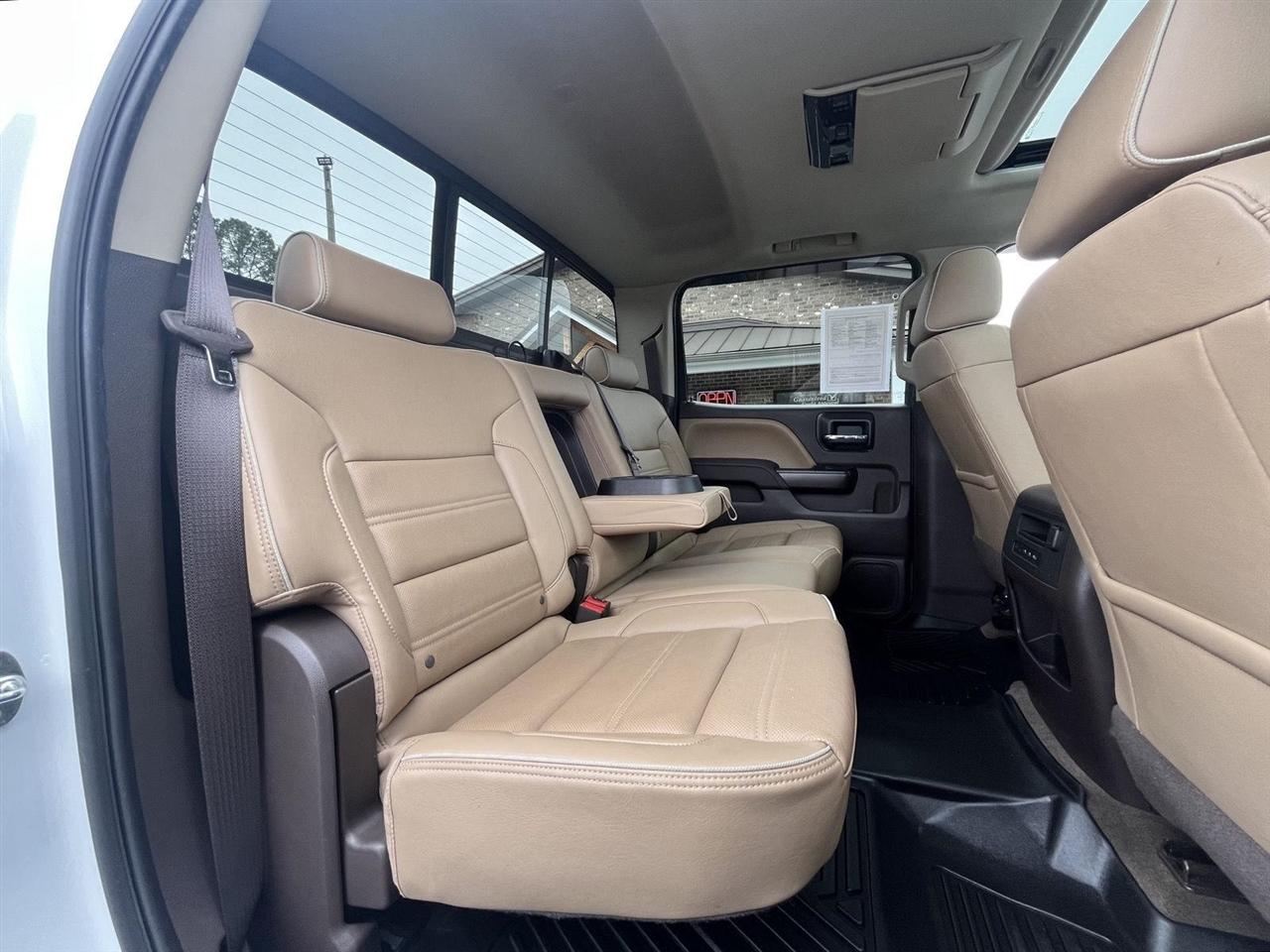 GMC Sierra 1500 Denali Crew Cab Long Box 4WD 2017