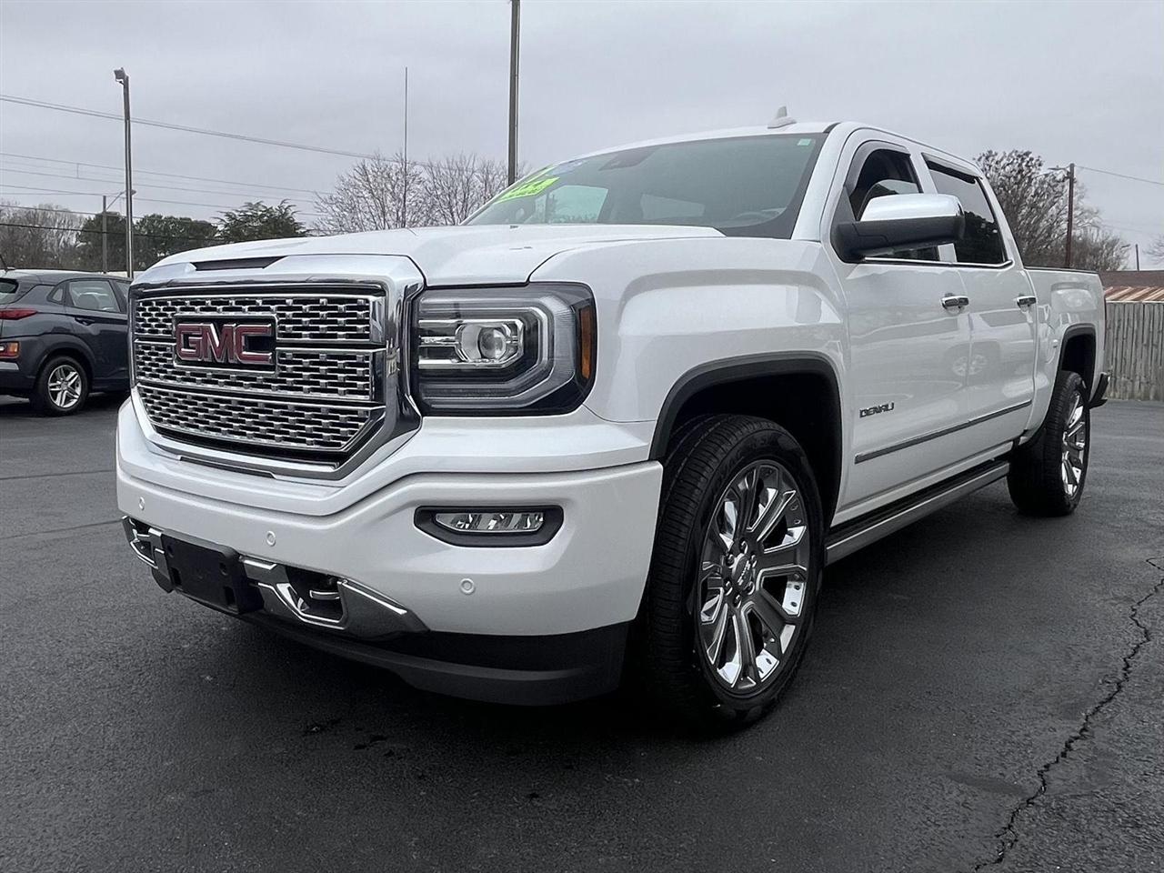 GMC Sierra 1500 Denali Crew Cab Long Box 4WD 2017