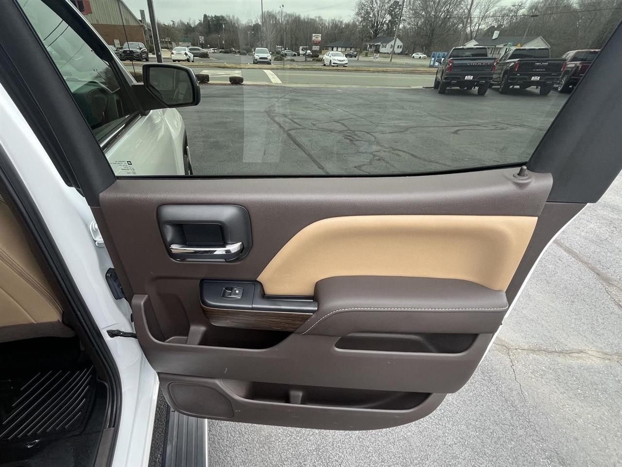 GMC Sierra 1500 Denali Crew Cab 4WD 2017