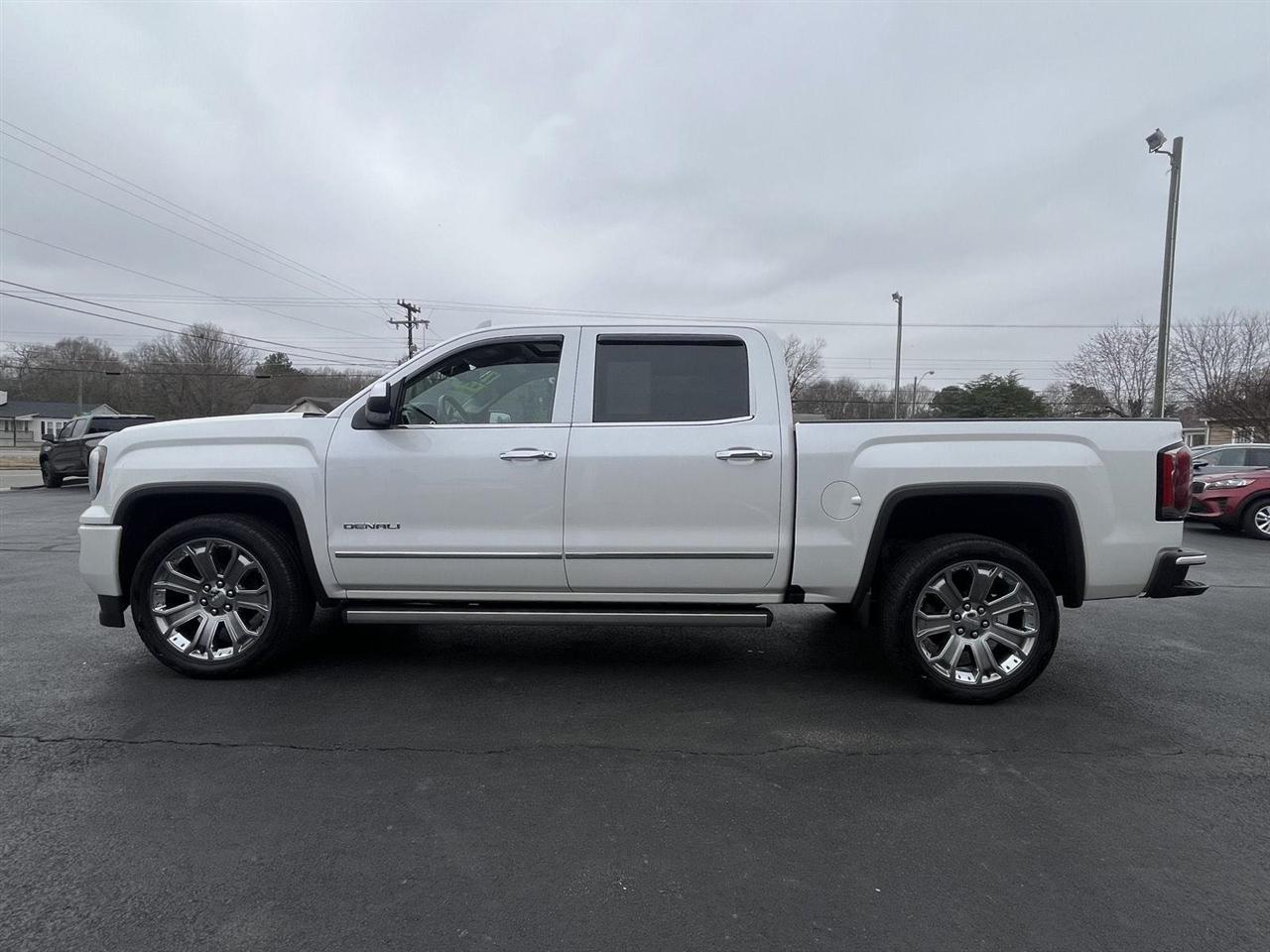 GMC Sierra 1500 Denali Crew Cab 4WD 2017