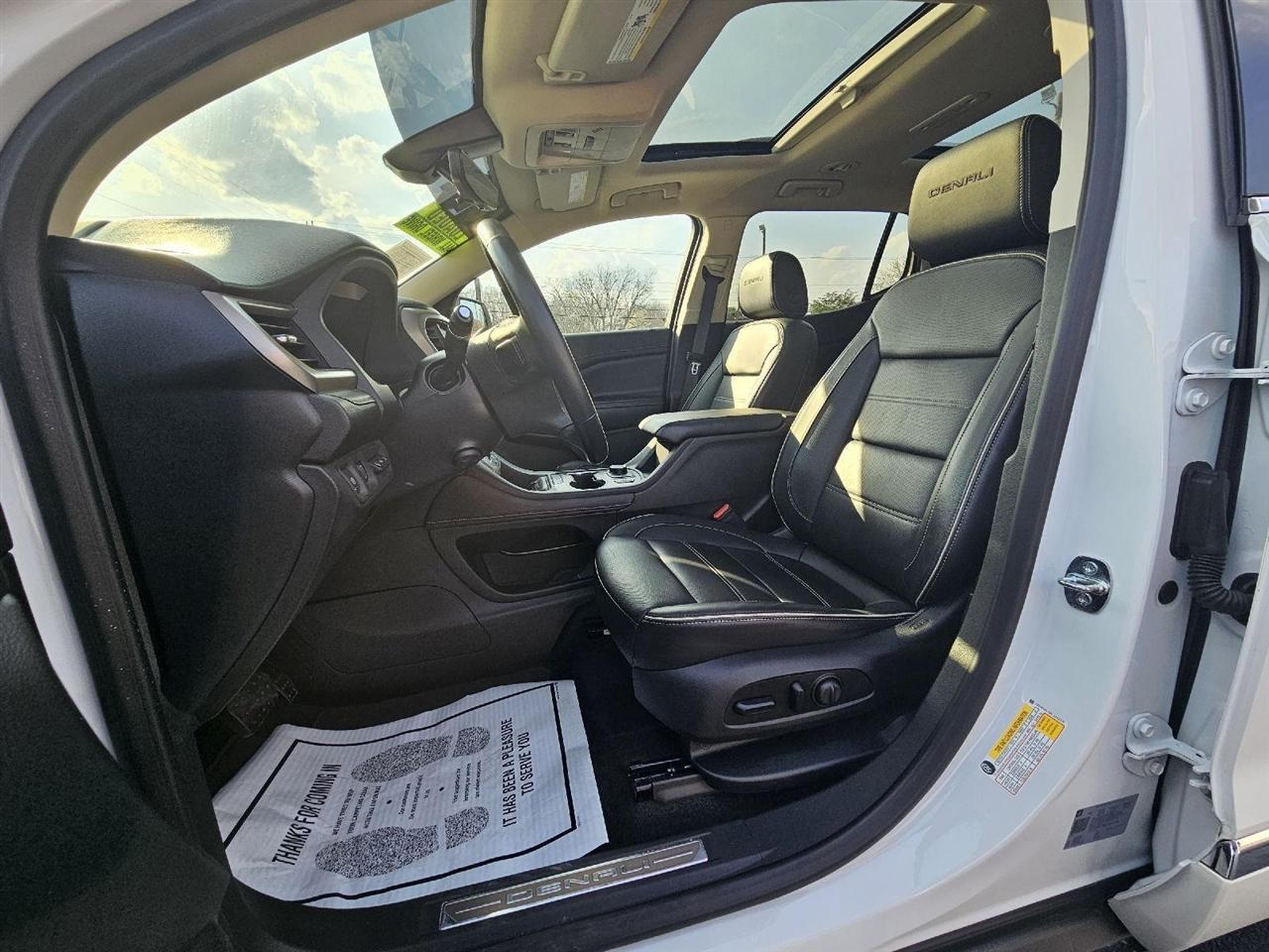 GMC Acadia Denali AWD 2020