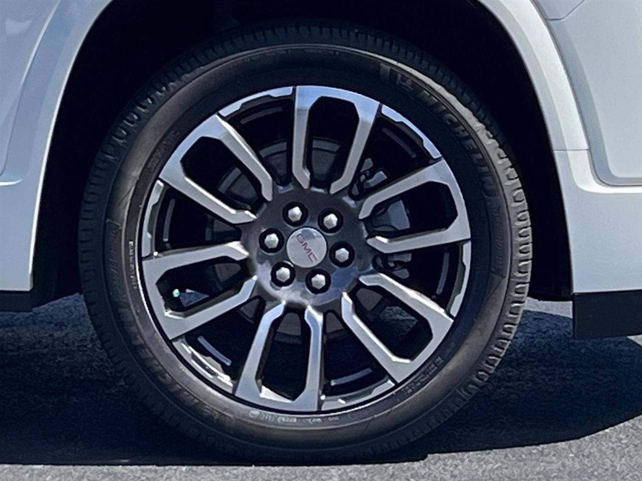 GMC Acadia Denali AWD 2020